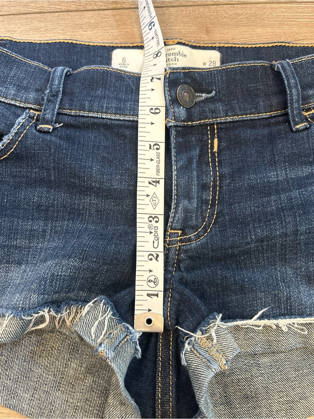 Abercrombie & Fitch Size 6 Low Rise Distressed Denim Shorts Dark Wash W28 Y2K - Picture 6 of 6